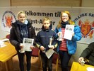 Ungdomsvinnere på Samlagsstevne 15m 2013. Fra venstre Benedikte Dragland (ER), TOmmy L. Hortman (R) og Karen Oline Jacobsen (J).