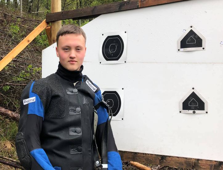 Vegard skjøt 30/21 i klasse Junior
