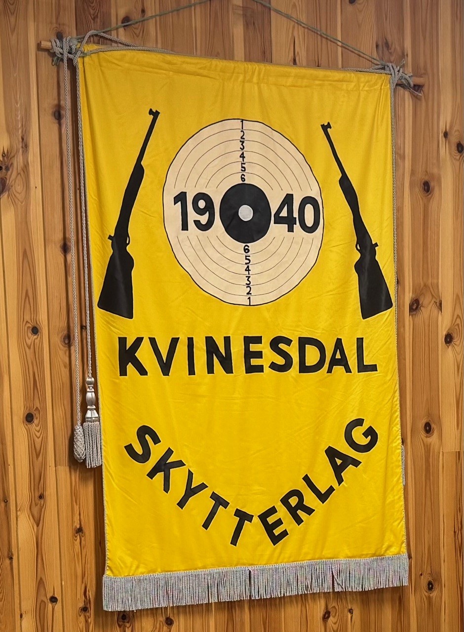 Kvinesdal Skytterlags fane