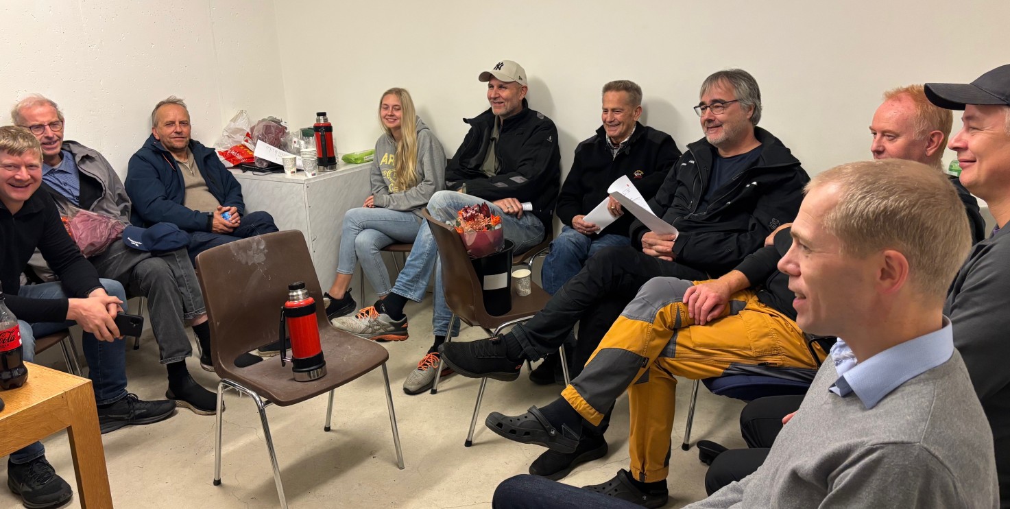God stemning på uformelt årsmøte på 15m banen i Lyngdal