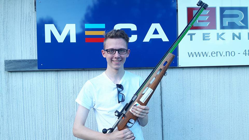 Marius Rinde fra Farsund tok Gull på første forsøk - Gratulerer med god skyting Marius