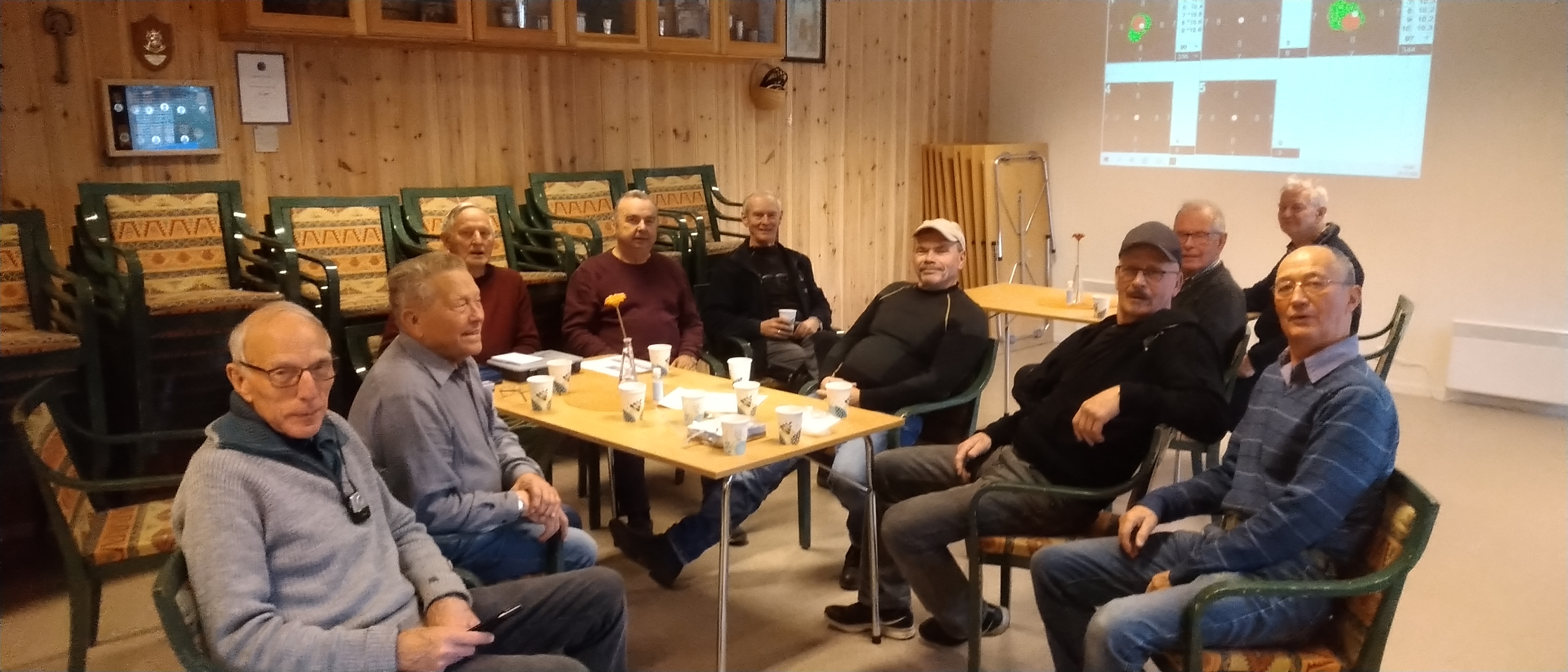 Flott foto av Per Kr. Bangen som vanlig, men 1 m regelen må følges bedre!