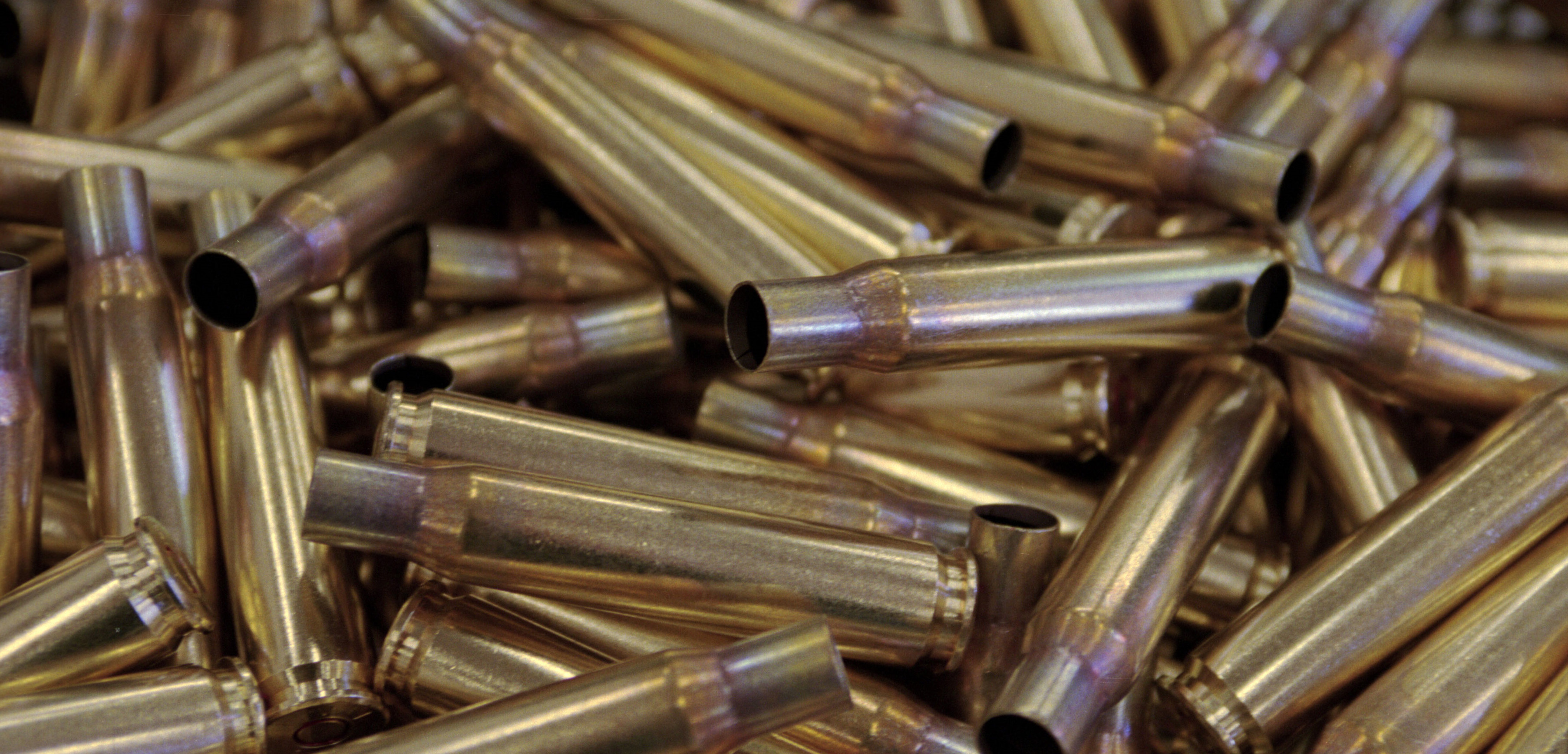 Det er egne regler for patroner i ungdomsklassene. Maks 6,5gr kulevekt og maks 810m/sek i utgangshastighet (V0).